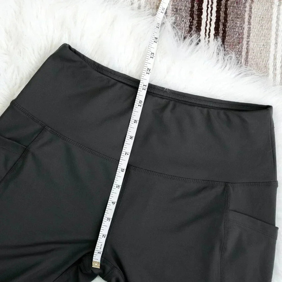 EUC N.Y.L. New York Laundry Size Large Gray/Green Cropped Leggings with Pockets - Picture 6 of 7